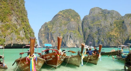 From Heritage to Paradise: Vietnam and Thailand Tour 18-Day